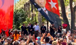 Özgür Özel’den İzmir’de “yeni yürüyüş” mesajı