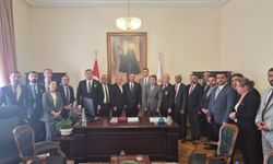 CHP Kocaeli Örgütü İmzaları Ensar Aytekin’e Teslim Etti!