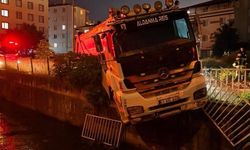 Gürültüyü duyan vatandaşlar sokağa koştu