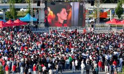 Kent Meydanı'nda saat 7.00'de milli heyecan