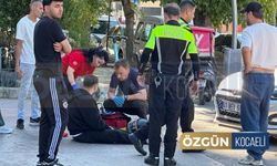 İzmit Bulvar’da taksi motosiklete çarptı