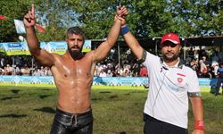 Namazgâh Güreşlerinde Altın Kemer Seçkin Duman’ın