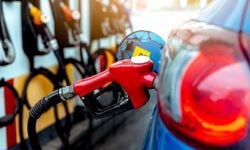 Motorine zam geldi, akaryakıt tabelaları değişti