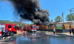 Fabrika Yangınında Bir İşçi Alevlerin Arasında Can Verdi