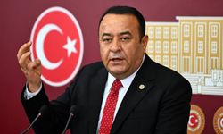 Adnan Beker CHP'den istifa etti