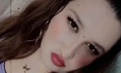Bayılan Genç Kız Yolda Öldü
