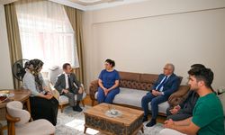Vali Aktaş Darıca’da şehit ailesini ziyaret etti
