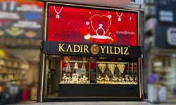 Altın sınırlı yükseldi, haftayı kayıpla kapatmaya hazırlanıyor