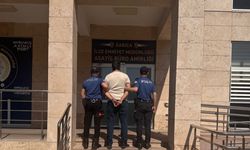 Kamu Görevlisiyim Dedi Önüne Geleni Dolandırdı