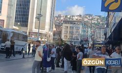 İzmit Belediyesi Çalışanlarının Gergin Bekleyişi Sürüyor