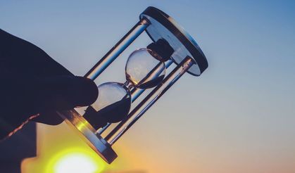 22.22 Saat Anlamı - Çift Saat 22.22 Ne Anlama Gelir?