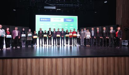 Büyükşehir’den öğrenciler için dev hizmet; YKS ve LGS’ye ücretsiz hazırlık programı Kılavuz e-Derslik açıldı