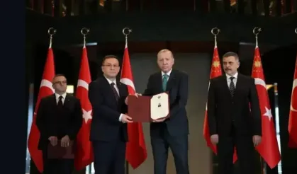 Derince Kaymakamı Demirelli Cumhurbaşkanlığı’nda Ödül Aldı