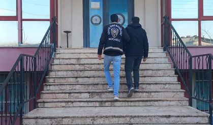 Kocaeli Polisi Aranan Şahsı Kıskıvrak Yakaladı