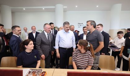Alev Alatlı Kütüphanesi’ne Bakan Çiftçi’den tam not