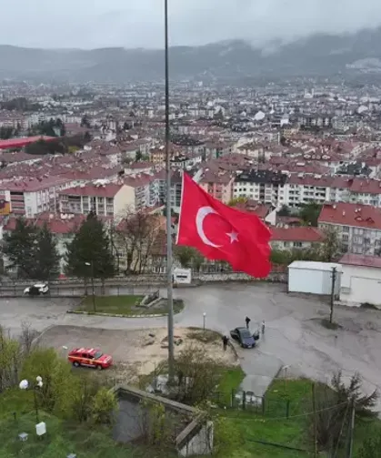 Tanju Özcan, 3 Günlük Milli  Yas İlan Etti