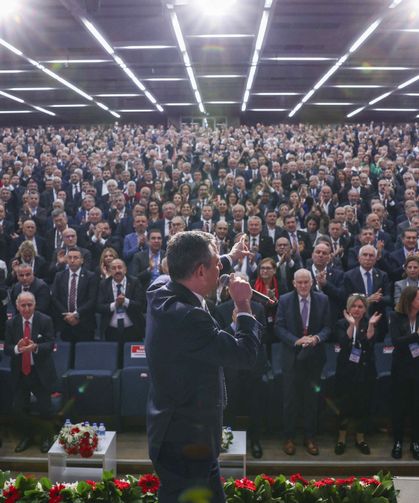 CHP'de Kurultay Günü