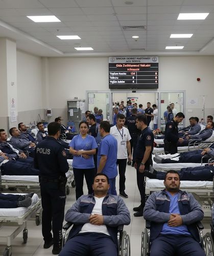 154 İşçi Aynı Yemekten Zehirlendi