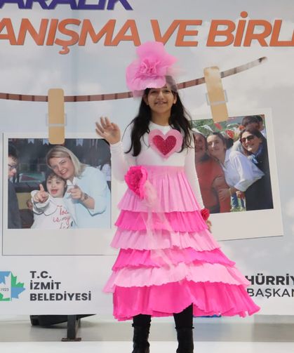 Bu Defilenin Mankenleri Çok Özel