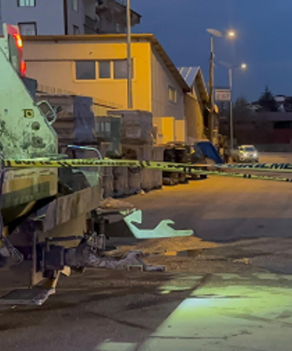 Feci İş Kazası! Belediye Çalışanı Çöp Kamyonuna Sıkıştı