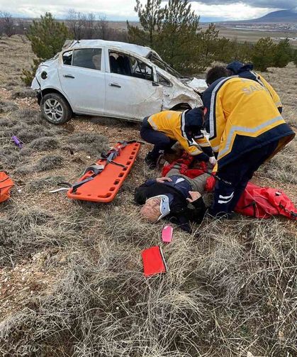 Eşini Bıçaklayıp Kaçarken Öldü