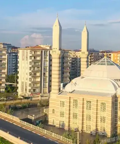 Cami Hoparlöründen Bangır Bangır Arabesk Çaldı