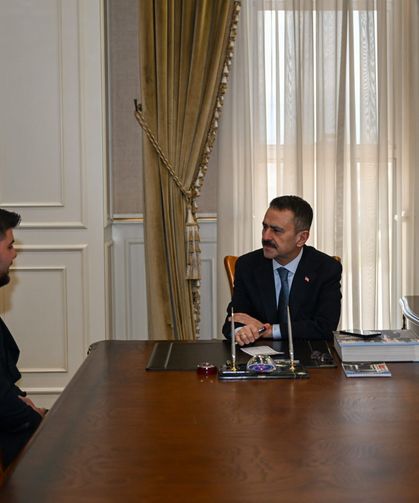 Vali Aktaş Vatandaşlarla Görüşerek Talepleri Dinledi