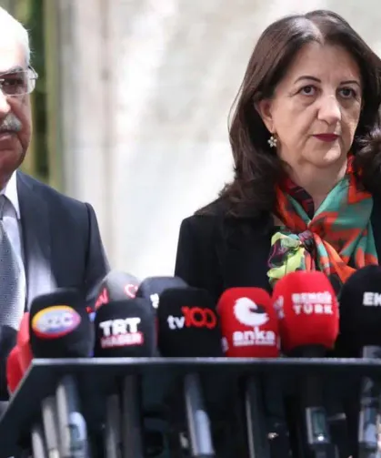 DEM Heyeti Demirtaş ile Görüştü