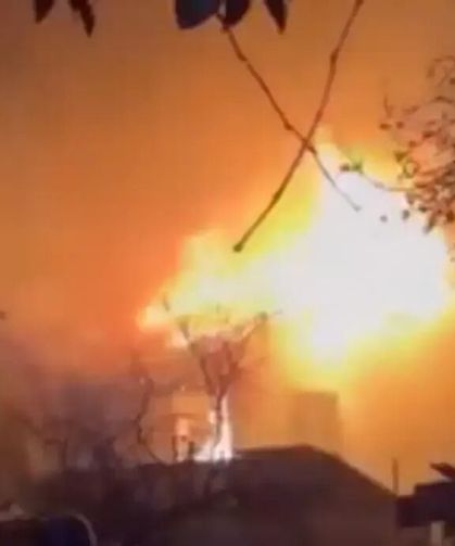 Derince'de Bina Alevlere Teslim Oldu