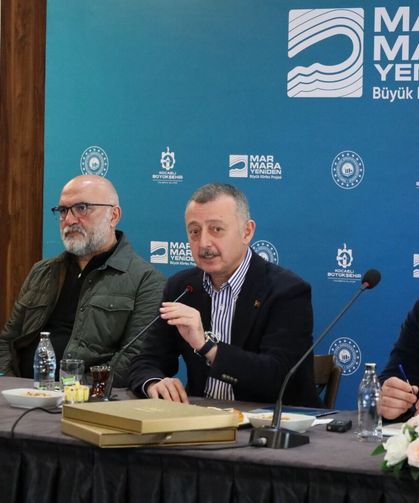 Başkan Büyükakın Uluslararası Basına Konuştu