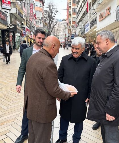 Hülagü ve Dokuzlar İzmit Çarşısında: Esnafın Taleplerini Yerinde Dinlediler