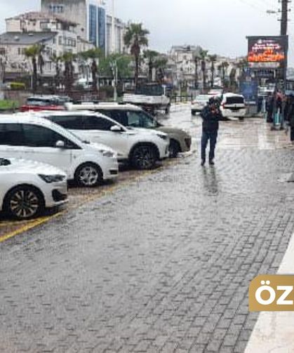 Vatandaş isyan etti: “Durakta bekliyoruz, otobüs durmuyor”