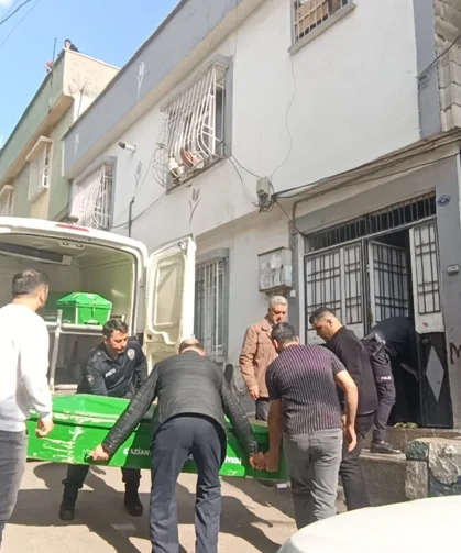 14 yaşındaki kız babasını bıçakladı!