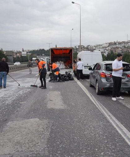 Kocaeli TEM'de Zincirleme Kaza!