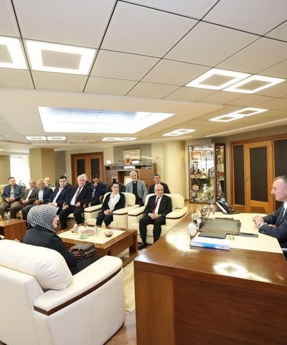 AK Parti Kandıra Yönetimi Başkan Büyükakın’la Buluştu