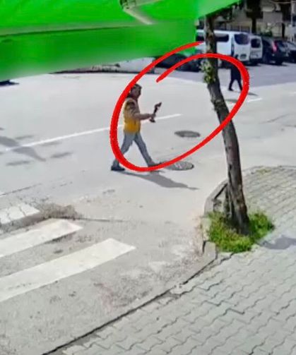 Şehidin Mezarından Hatırası Çalındı