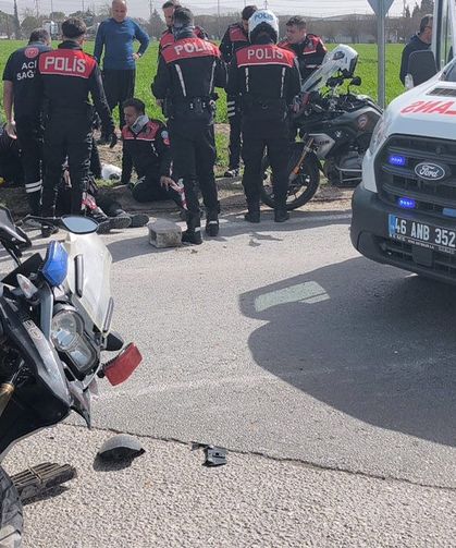 17 Yaşındaki Ehliyetsiz Sürücü 2 Polisi Yaraladı