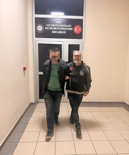 Polis düğmeye bastı: Aranan şahıs İzmit’te yakalandı
