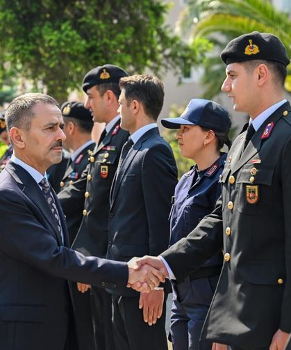 Vali Aktaş’tan bayram mesaisindeki ekiplere ziyaret