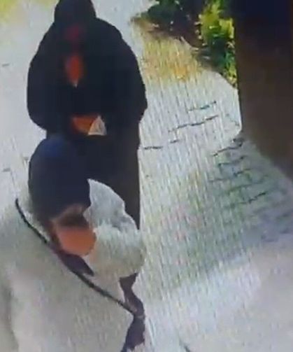 Evlerden Hırsızlık Şüphelisi İki Kadın Yakalandı