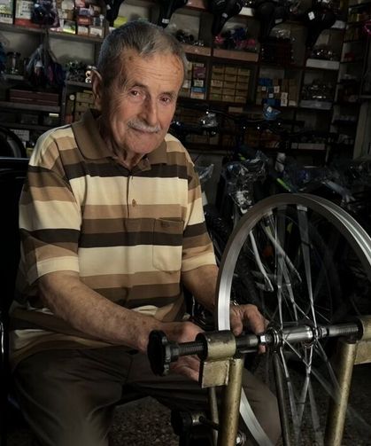 İzmit'te Ondan Eskisi Yok! 72 Yıldır Tezgâhının Başında