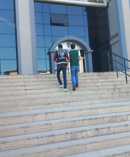 Yabancıyı Ülkeye Sokma Suçundan Aranıyordu, Tutuklandı