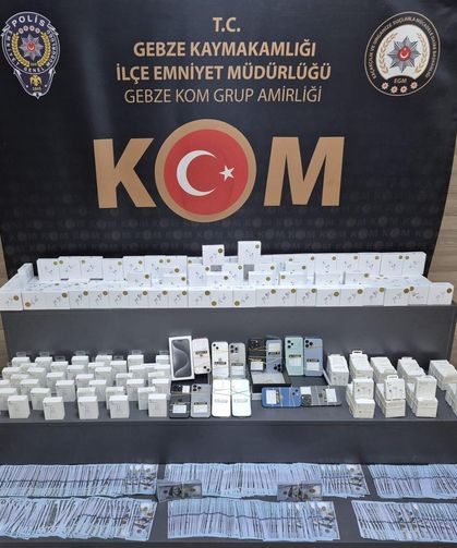 Gebze’de kaçakçılık operasyonu: Sahte dolar ve kaçak telefon ele geçirildi