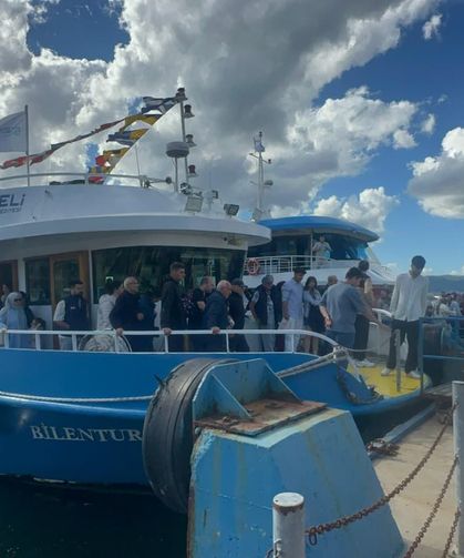 Vapurların Ücretsiz Olduğunu Duyan İskeleye Koştu