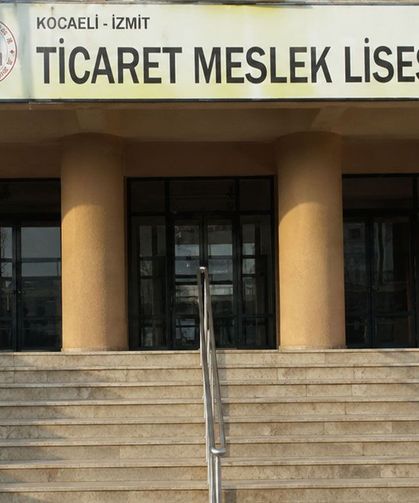 İzmit Ticaret Lisesi’nin Eski Müdürü İsmail Kara Hayatını Kaybetti