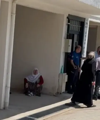 Boşanmak İsteyen Eşini Çocuğunun Yanında Öldürdü