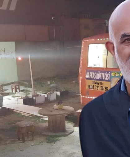 Kocaeli’de Köfte Arabasını Özgür Özel İçin Satıyor