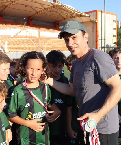İzmit'in Kurtuluşu Futbol Şenliğiyle Kutlandı