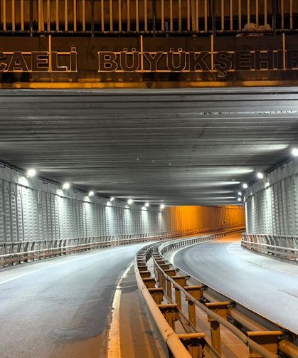 Gebze Eskihisar Feribot Yolu Alt Geçidi ışıl ışıl oldu