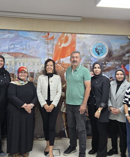 Anahtar Parti kadınlarından Türk Ocakları'na ziyaret